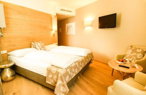 Neumarkt Hotel | Discover Das Alte Rathaus: Top-Rated Pet-Friendly Retreat