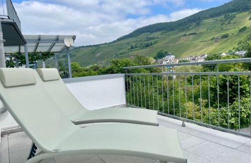 Kaimt Apartment | Experience DAS AMBIENTE II: Guest Rated 9.8 with Ocean Views