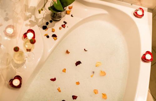 Caldaro Sulla Strada del Vino Hotel | Relax at Das Badl - Adults Only with Oceanfront Spa & Pool