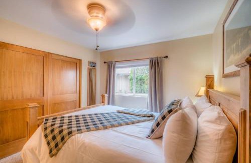 Downtown Leavenworth House | Family-Friendly DAS BAVARIAN CONDO - Ideal for 6 Guests