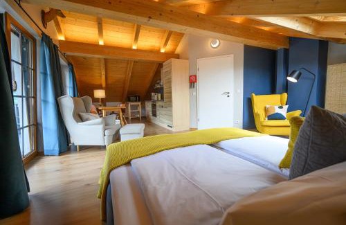 Oberau Apartment | Oceanfront Getaway at Das Bergquartier - Mühlberg Retreat