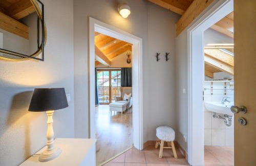 Oberau Apartment | Oceanfront Getaway at Das Bergquartier - Mühlberg Retreat