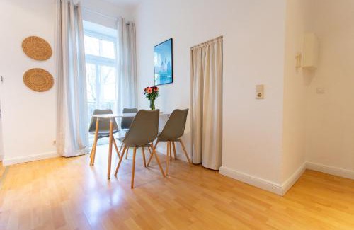 Zentrum-Nordwest Apartment | Comfortable City Apartment in Zentrum West with Kitchen