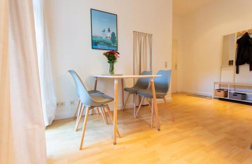 Zentrum-Nordwest Apartment | Comfortable City Apartment in Zentrum West with Kitchen