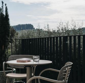 Seggauberg Apartment | Experience Das Dietrich - Landhaus 64 with Oceanfront Luxury