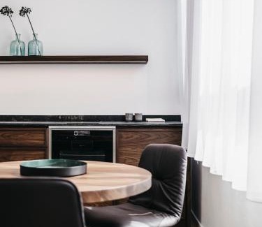 Leibnitz Apartment | Top-Rated Das Dietrich - Family-Friendly Studio Retreat