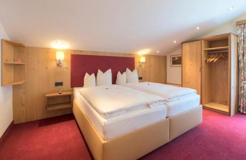 Sankt Anton am Arlberg House | Pet-Friendly Das Elisabeth: Oceanfront Spa & Hot Tub Retreat