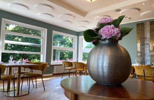 Luetjenburg Hotel | Discover Das Hotel Ostseeblick: Pet-Friendly Paradise