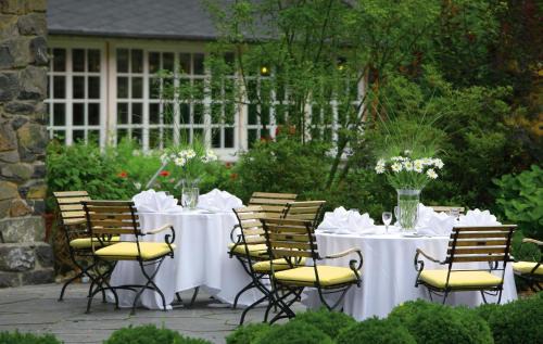 Hartenstein Hotel | Tranquil Escape at Romantik Hotel Jagdhaus Waldidyll