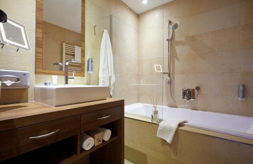 Achenkirch Hotel | Relax at Das Kronthaler - Adults Only with Oceanfront Spa