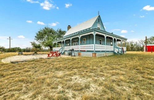 Fredericksburg House | Tranquil Das Liebe Haus: 9.8 Rated, Child-Friendly Escape