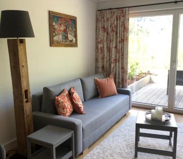 Dalaas Apartment | Oceanfront DAS Max: Family-Friendly with 9.2/10 Rating