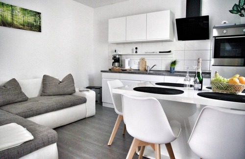 Monkebude House | Cozy Retreat at Das Nebengebäude Ferienhaus in Mönkebude