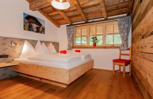 Lofer Apartment | Family-Friendly Retreat at Das Rendlgut Top 5 - Rated 9.6