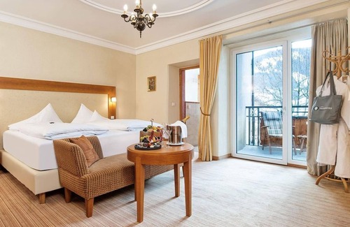 Bad Kleinkirchheim House | Relax at DAS Ronacher Therme & Spa Resort - Double Room Stay