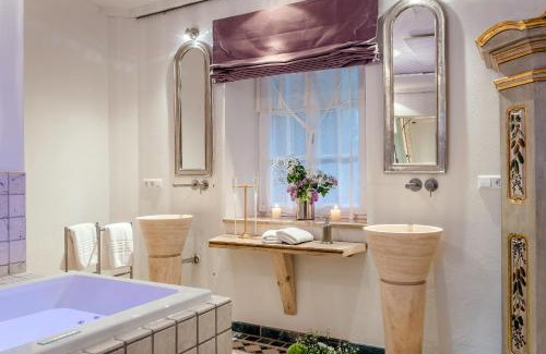 Ofterschwang Ski Chalet | Elegant Das Talgut: 5-Star Resort with Oceanfront Bliss