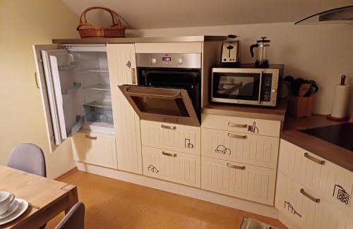 Krayenberggemeinde Apartment | Discover Das Tor zur Rhön: Pet-Friendly Family Retreat