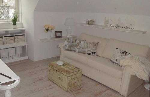 Nuttlar Apartment | Discover Das Torhaus at Schloss Schellenstein - Family-Friendly