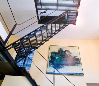 Solingen Apartment | Pet-Friendly Das Trafohaus: Family-Friendly with Breakfast