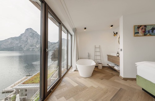 Traunkirchen Hotel | Explore Das Traunsee: 4-Star Stay with Spa & Pool