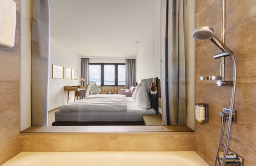 Traunkirchen Hotel | Explore Das Traunsee: 4-Star Stay with Spa & Pool