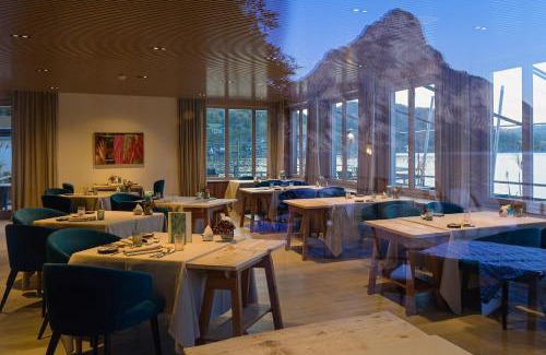 Traunkirchen Hotel | Discover Das Traunsee: Ocean View & Private Beach Retreat