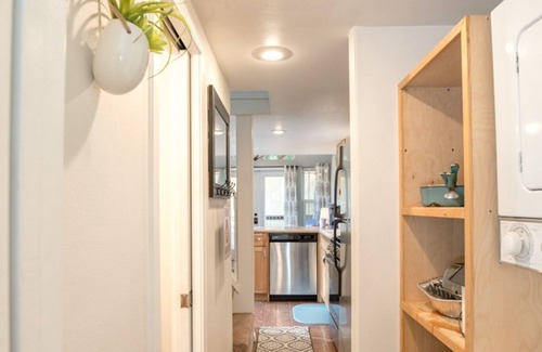 Leavenworth Cabin | Relaxing Tree Haus: 1-Bedroom Retreat with Great Amenities