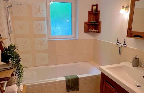 Unterach am Attersee Apartment | Family-Friendly Retreat at Das Unterach Ferienwohnung