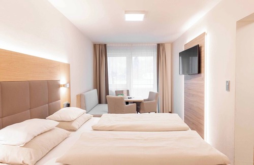 Walchsee Hotel | Exceptional Stay at Das Walchsee Aktivresort with Spa & Pool
