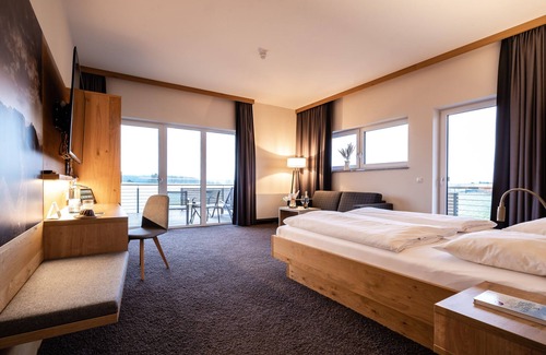 Marktoberdorf Hotel | Discover Das Weitblick Allgäu: Eco-Friendly Retreat Awaits