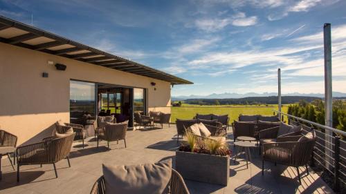 Marktoberdorf Hotel | Relax at Das Weitblick Allgäu: Pet Friendly & Poolside Views