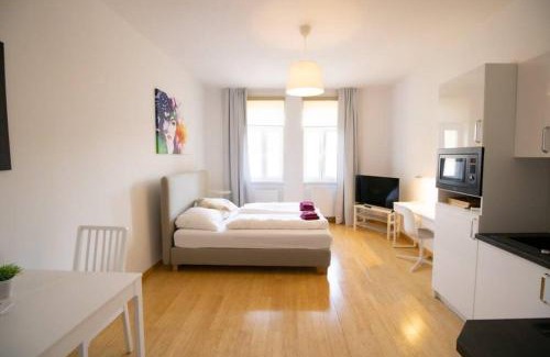 Funfhaus Apartment | Cozy Studio-Apartment Near Schoenbrunn & City Center