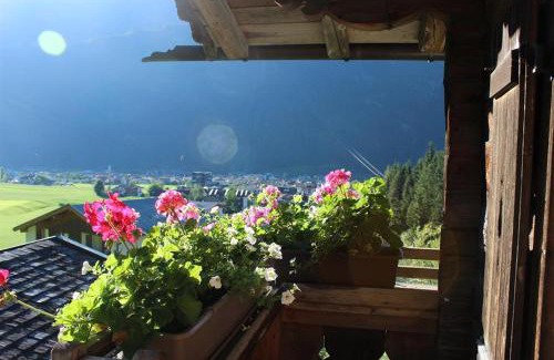 Mayrhofen Apartment | Discover Das Zauberhaft: Oceanfront Family Getaway Awaits