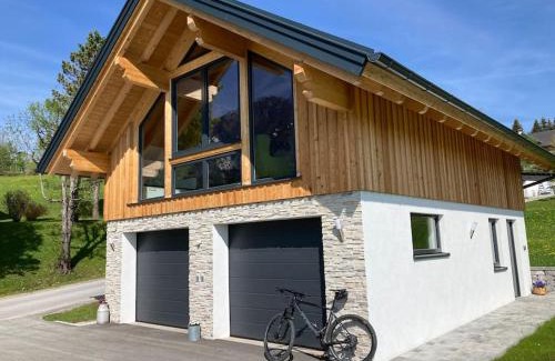 Altaussee Apartment | Welcoming dasBergblick: Family-Friendly Stay with Kitchen