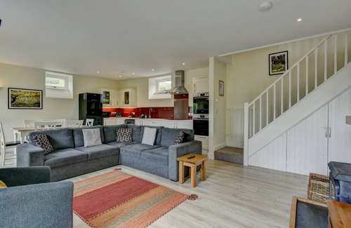 Lynton Cottage | Experience Dashel Cottage: Guest Rated 9.8, Pet-Friendly Stay