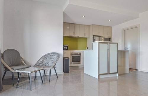 Port Hedland House | Dashing Delight Stylish 1x1