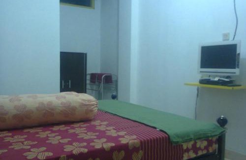 Ende House | Budget-Friendly Dasi Guesthouse with Breakfast & Family Amenities