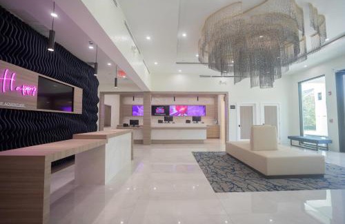 Southwest Orlando Hotel | Discover Quality Suites Orlando - Ideal for Convention Visitors