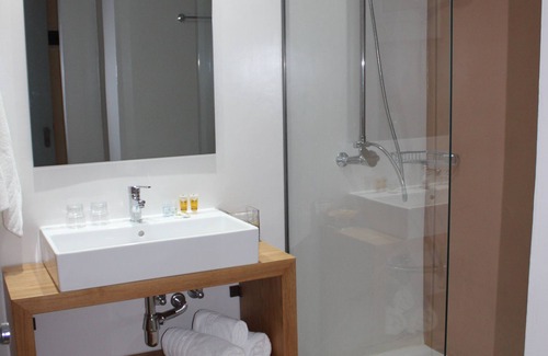 Dassia Hotel | Inviting Dassia Beach: Family-Friendly with Great Amenities