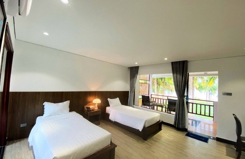 La Gi Resort | Relax at Dat Lanh Resort with Ocean Views and Spa Access