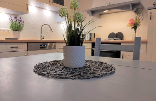 Soltau Apartment | Relaxed Retreat at Dat tweete Tohuus - Guest Rated 9.8