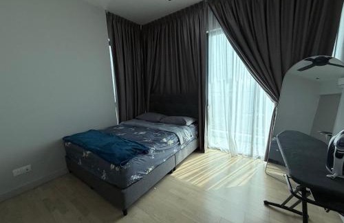 Taman Keramat House | Relaxing Stay at Datum Jelatek MHQ with Sky Ring Bridge
