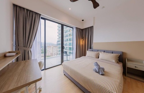 Taman Keramat Apartment | Tranquil Datum Jelatek with Infinity Pool & LRT Access