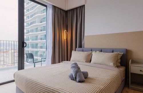 Taman Keramat Apartment | Tranquil Datum Jelatek with Infinity Pool & LRT Access