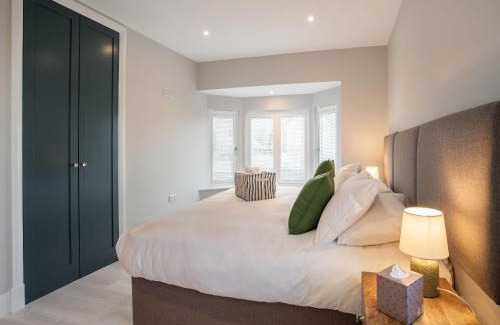 New Quay House | Family-Friendly Dau Ddeg with Hot Tub & Perfect Rating