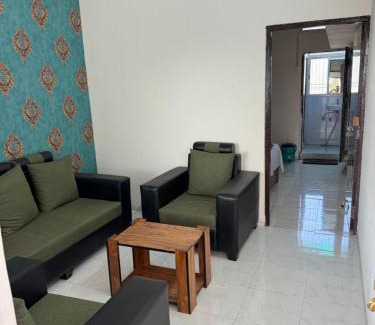 Daulatabad Hotel | Budget-Friendly Daulatabad Guest House for Families