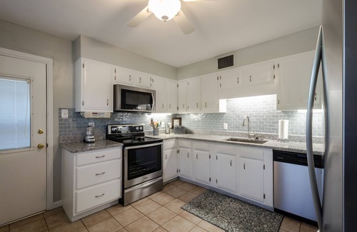 Dauphin Island Condo | Discover Dauphin Island's East End Jewel with Ocean Views