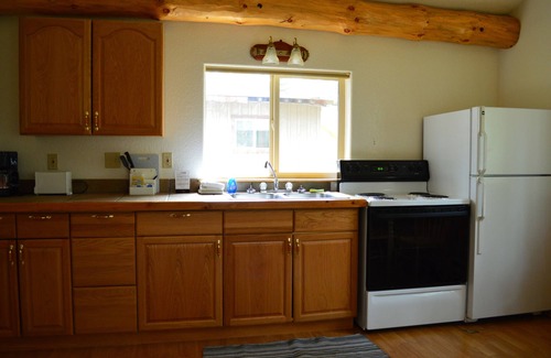 Grand Lake Cabin | Discover Daven Haven Lodge & Cabins: Pet-Friendly Retreat
