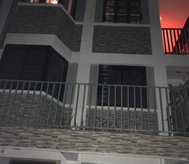 Sipocot House | Budget-Friendly Daves Suite with Breakfast and Accessibility