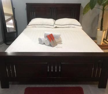 Sipocot House | Budget-Friendly Daves Suite with Breakfast and Accessibility